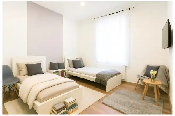 Eladó téglalakás, Budapest, VI. kerület 2 szoba 50 m² 64.9 M Ft