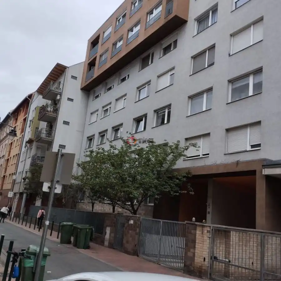 eladó téglalakás, Budapest, VIII. kerület