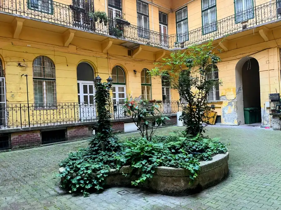 eladó téglalakás, Budapest, VIII. kerület