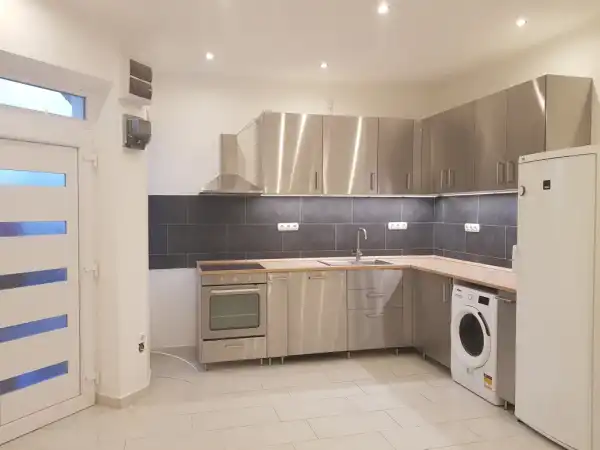 Eladó téglalakás, Budapest, VIII. kerület 3 szoba 103 m² 79 M Ft