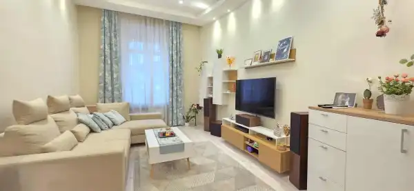 Eladó téglalakás, Budapest, VIII. kerület 1+1 szoba 46 m² 68.99 M Ft