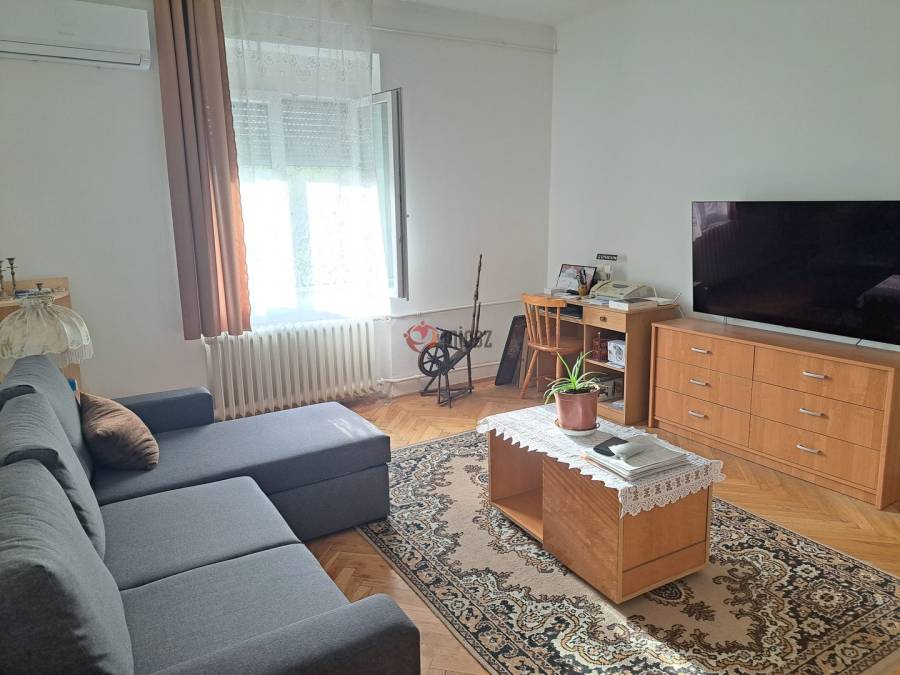 eladó téglalakás, Dunaújváros