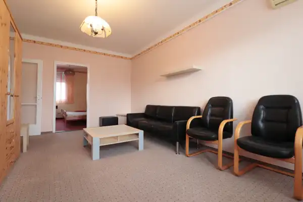 Eladó téglalakás, Orosháza 2 szoba 59 m² 20.5 M Ft