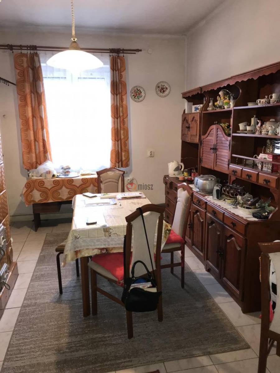 eladó téglalakás, Oroszlány