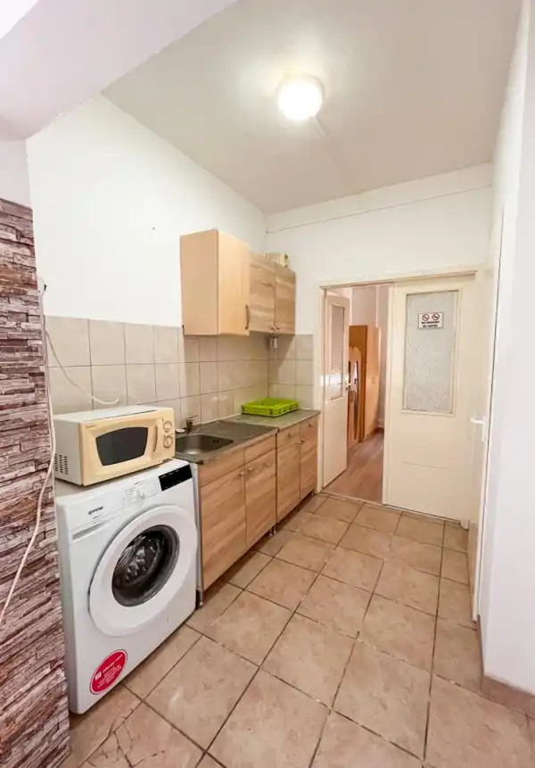 Eladó téglalakás, Oroszlány 7 szoba 200 m² 49 M Ft
