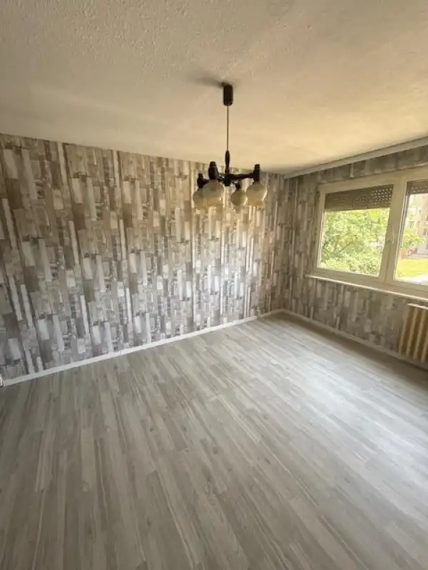 Eladó téglalakás, Oroszlány 2 szoba 50 m² 24.9 M Ft