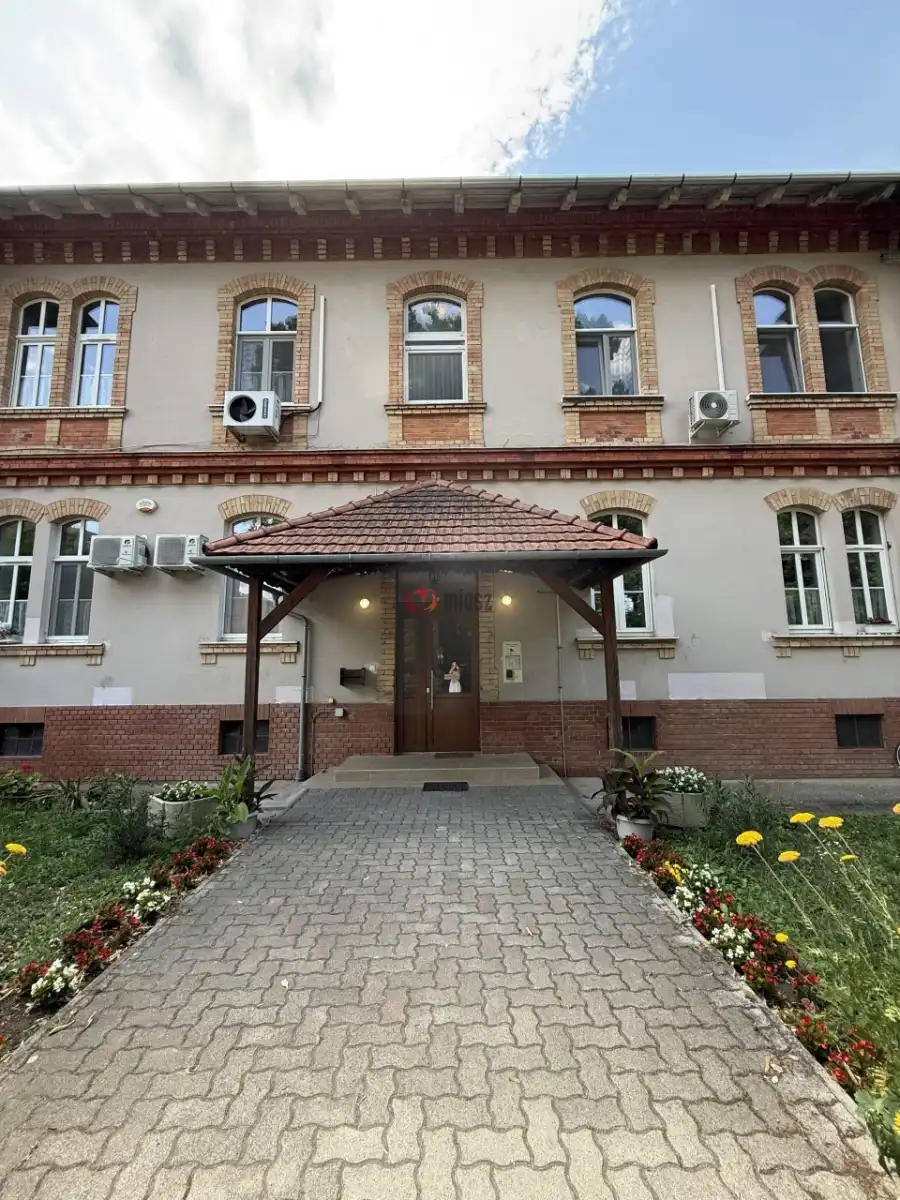 eladó téglalakás, Székesfehérvár