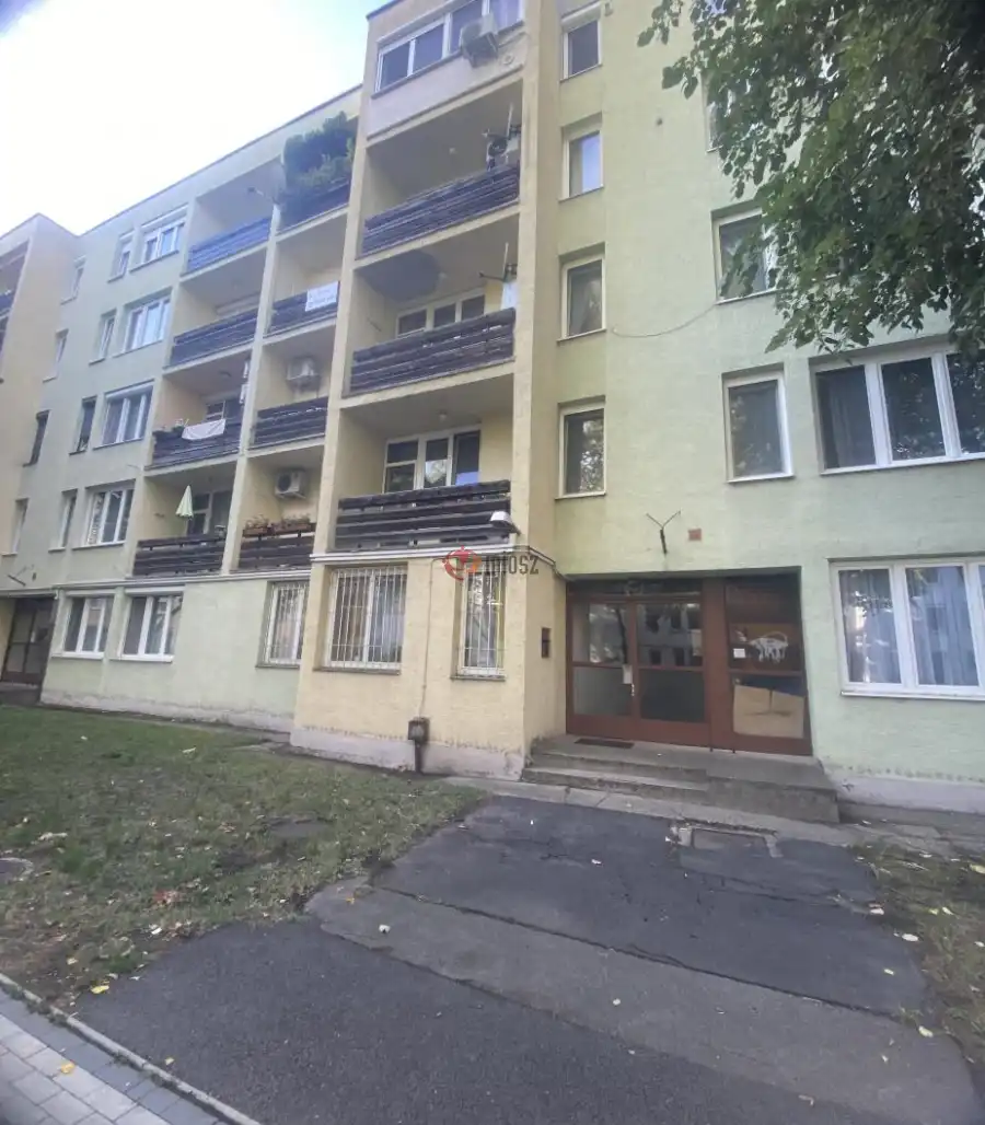 eladó téglalakás, Tatabánya