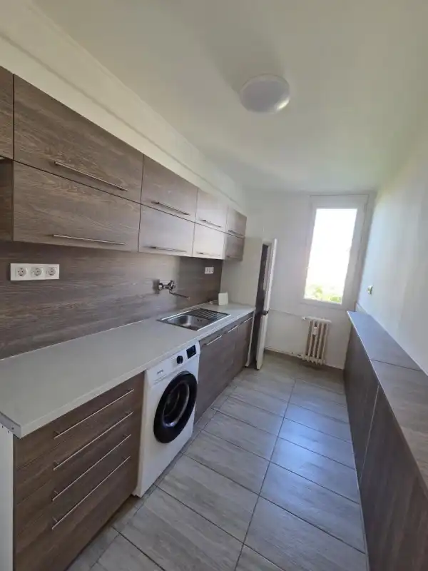 Eladó téglalakás, Tatabánya 3 szoba 69 m² 44.9 M Ft