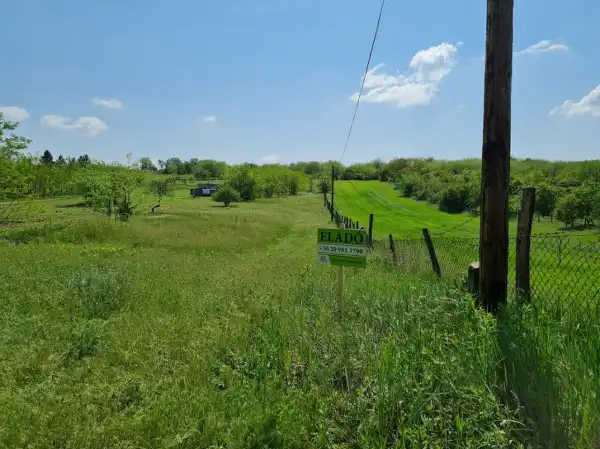 Eladó Üdülő, Tápiószecső 1784 m² 2.495 M Ft