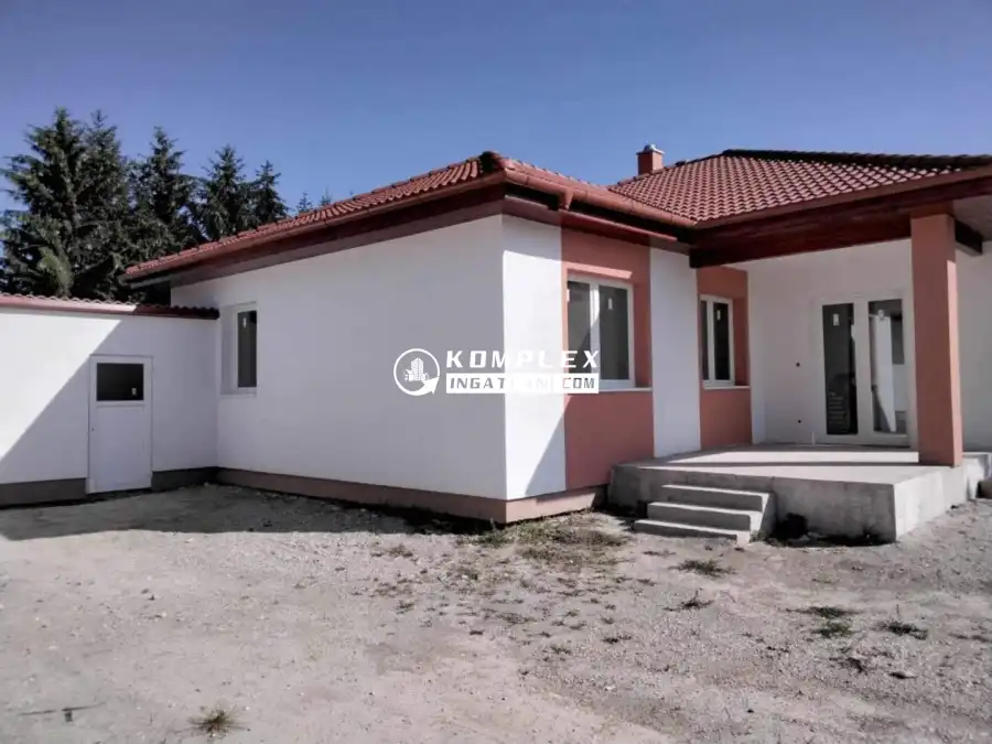 eladó új építésű családi ház, Dunaszeg
