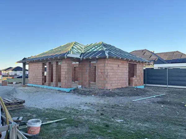 Eladó új építésű családi ház, Jászberény 5 szoba 100 m² 90 M Ft