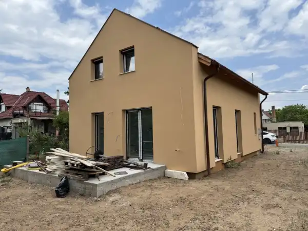 Eladó új építésű családi ház, Veresegyház 4 szoba 128 m² 135 M Ft