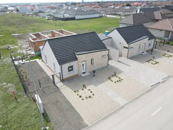 Eladó új építésű ikerház, Jászberény 3 szoba 92 m² 72 M Ft