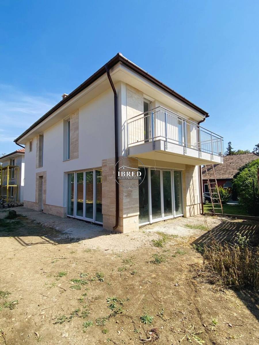 eladó újépítésű családi ház, Budaörs