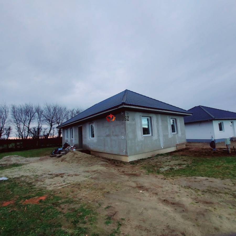 eladó újépítésű családi ház, Kakucs