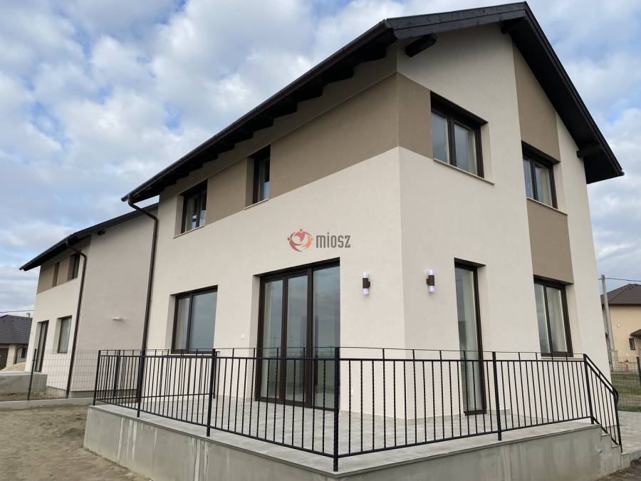 eladó újépítésű ikerház, Vácrátót