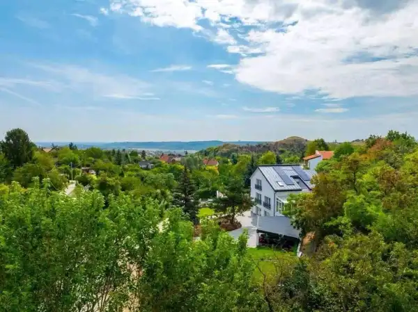 Eladó újszerű családi ház, Budaörs 6 szoba 300 m² 499 M Ft