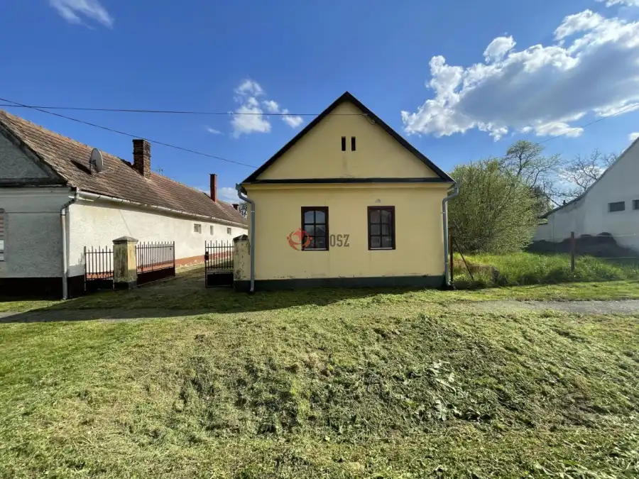 eladó újszerű családi ház, Döbörhegy
