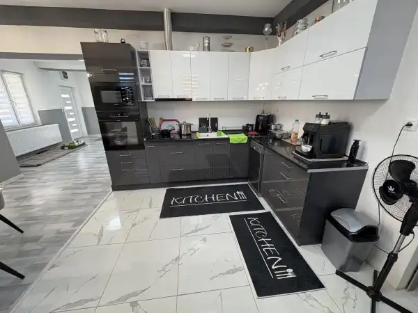 Eladó újszerű családi ház, Nyíregyháza 2 szoba 110 m² 62.3 M Ft Eladó újszerű családi ház, Nyíregyháza 2 szoba 110 m² 62.3 M Ft