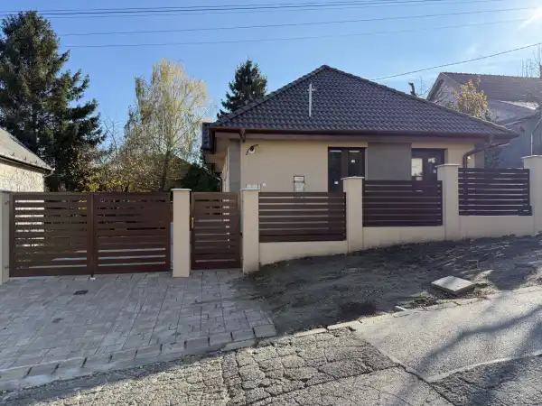 Eladó újszerű családi ház, Pécel 3 szoba 83 m² 89 M Ft