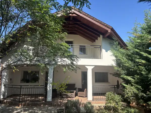 Eladó újszerű családi ház, Zamárdi 5+2 szoba 160 m² 220 M Ft