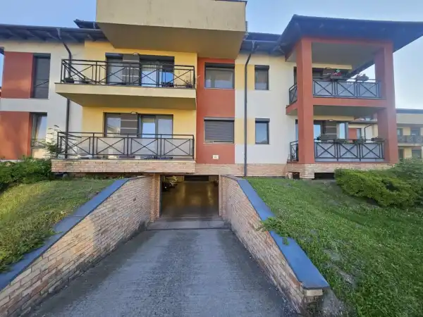 Eladó újszerű garázs, Tata 15 m² 14.9 M Ft