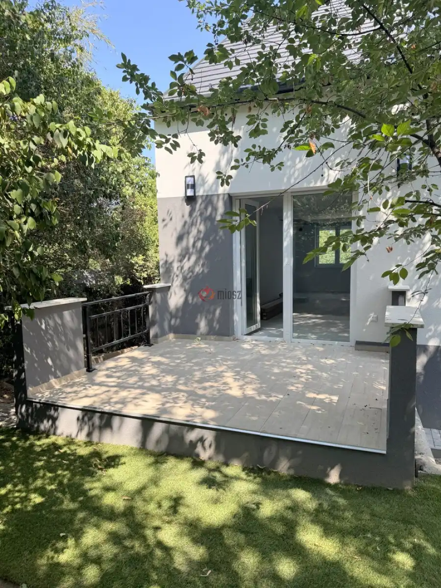 eladó újszerű ikerház, Budapest, XI. kerület
