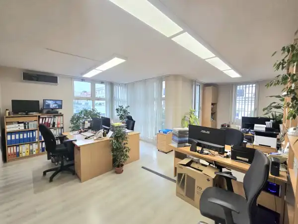 Eladó újszerű iroda, Zalaegerszeg 200 m² 85.5 M Ft