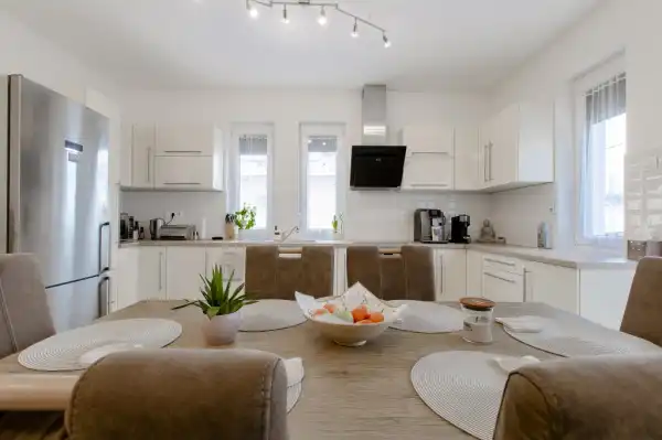 Eladó újszerű sorház, Nagytarcsa 4 szoba 90 m² 95.9 M Ft