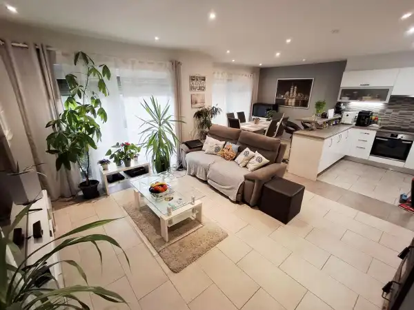 Eladó újszerű sorház, Tatabánya 5+1 szoba 156 m² 135.5 M Ft Eladó újszerű sorház, Tatabánya 5+1 szoba 156 m² 135.5 M Ft