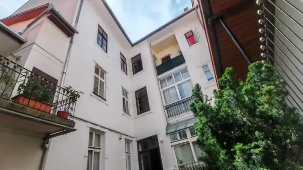 Eladó újszerű téglalakás, Budapest, I. kerület 1 szoba 41 m² 113 M Ft