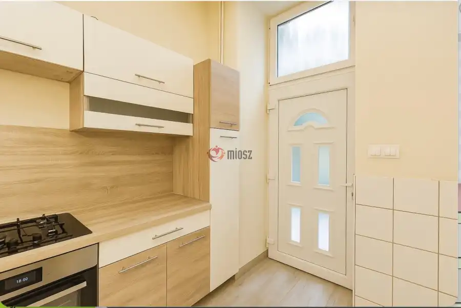 eladó újszerű téglalakás, Budapest, VI. kerület