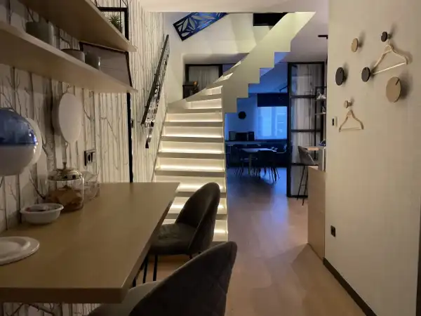 Eladó újszerű téglalakás, Budapest, VI. kerület 3+1 szoba 100 m² 159.9 M Ft