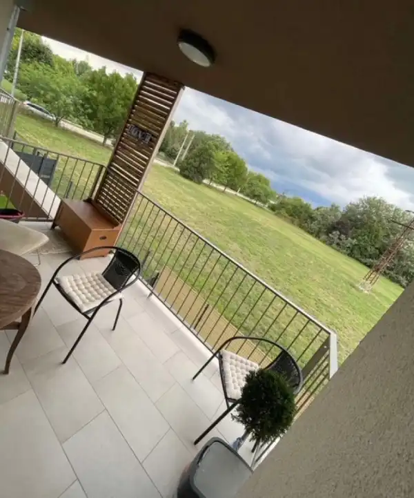 Eladó újszerű téglalakás, Komárom 3 szoba 60 m² 72 M Ft