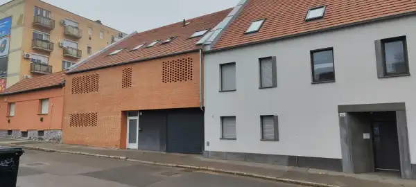 Eladó újszerű téglalakás, Pécs 2 szoba 47 m² 52.9 M Ft