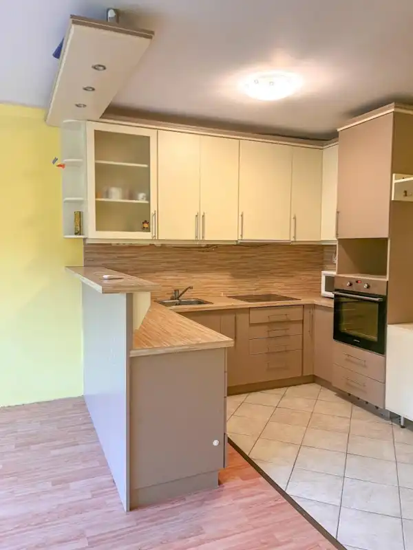 Eladó újszerű téglalakás, Tatabánya 2+1 szoba 57 m² 52 M Ft