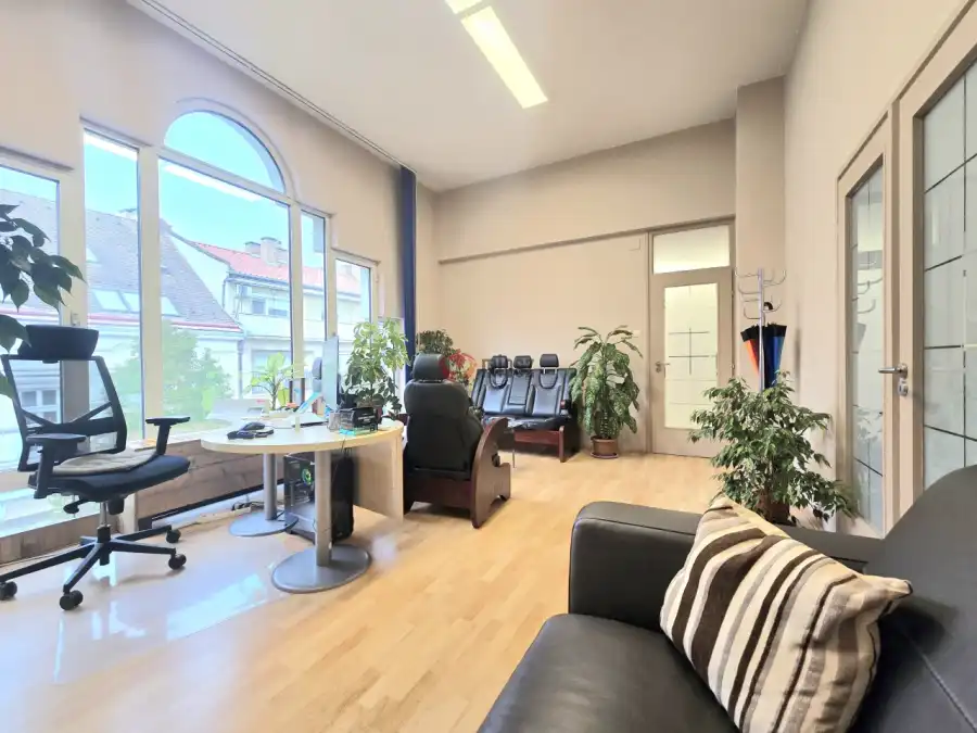 eladó újszerű üzlet, Zalaegerszeg