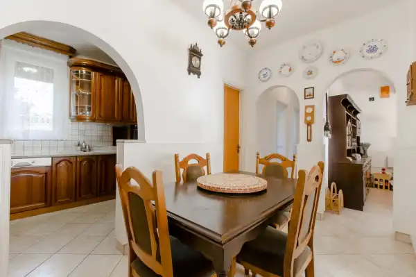 Eladó üzlet, Budapest, XVI. kerület 5 szoba 205 m² 189 M Ft