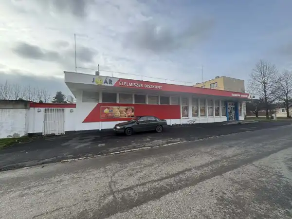 Eladó üzlet, Körmend 416 m² 99.9 M Ft