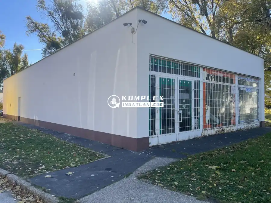 eladó üzlethelyiség utcai bejáratos, Tatabánya eladó üzlethelyiség utcai bejáratos, Tatabánya