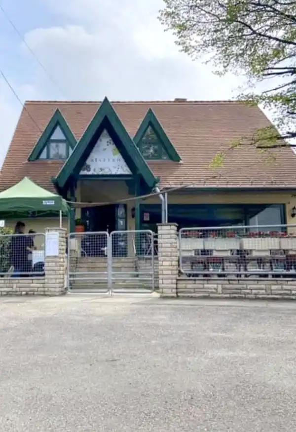 Eladó vendéglátás, Szigetszentmárton 312 m² 148.5 M Ft