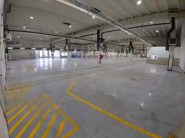 Kiadó csarnok, Győr 2977 m² 5.23 M Ft/hó + Áfa Kiadó csarnok, Győr 2977 m² 5.23 M Ft/hó + Áfa