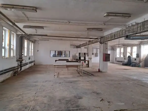 Kiadó ipari ingatlan, Budapest, XVI. kerület 600 m² 804 E Ft/hó