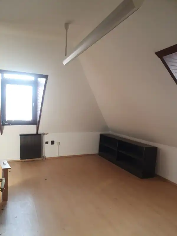 Kiadó iroda, Budapest, II. kerület 2+2 szoba 72 m² 250 E Ft/hó