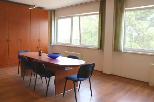 Kiadó iroda, Budapest, XXII. kerület 8 szoba 167 m² 525 E Ft/hó