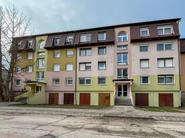 Kiadó panellakás, Tata 1 szoba 37 m² 120 E Ft/hó