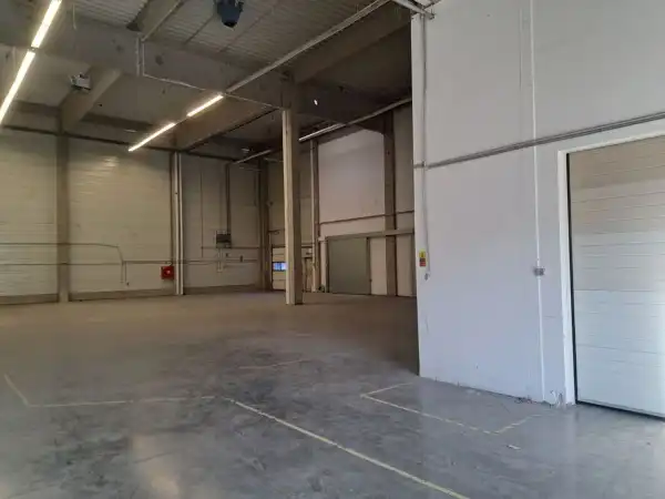 Kiadó raktár, Budapest, III. kerület 900 m² 2.15 M Ft/hó + Áfa
