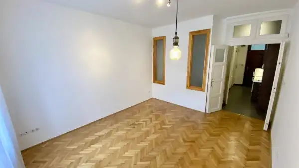 Kiadó téglalakás, Budapest, I. kerület 1+1 szoba 36 m² 250 E Ft/hó