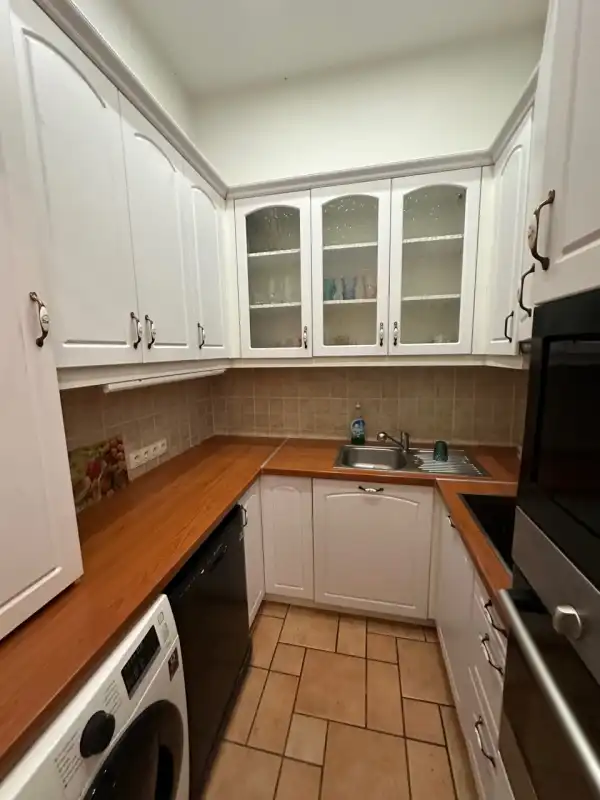 Kiadó téglalakás, Budapest, IX. kerület 3 szoba 81 m² 230 E Ft/hó